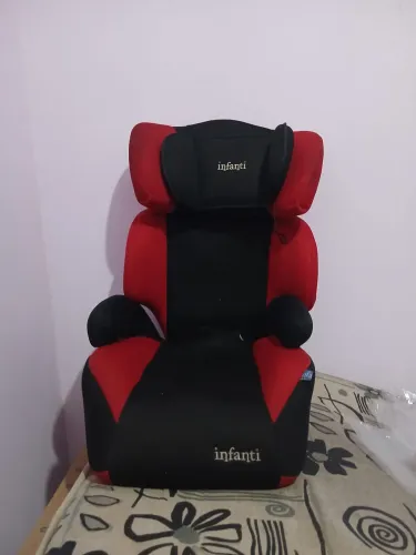 Cadeira de bebê automóvel 