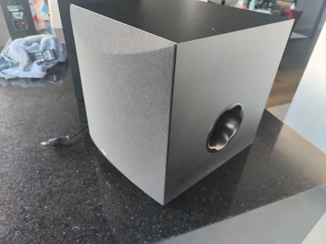Subwoofer ativo Yamaha NS-SW100 top não B&W Velodyne 