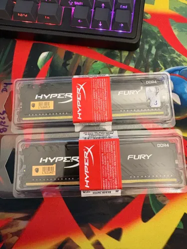 2x Memória RAM Fury DDR4 preto 8gb HX426C16FB2/8