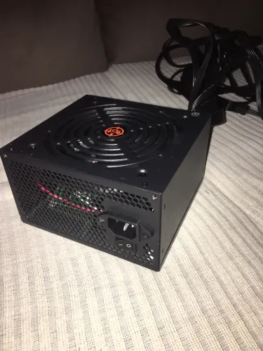 Fonte TGT Enfield 500W ATX Bivolt 100-240V com Ventoinha 120mm usado.