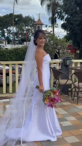 Vestido de casamento clássico e atemporal
