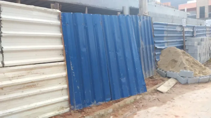 Vende se telhas galvanizadas. 35 unidades