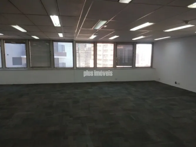 CONJUNTO COMERCIAL - estação Pinheiros da CPTM