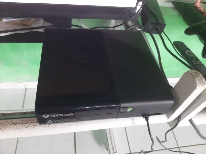 Xbox 360 super slim desbloqueado