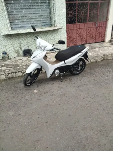 Vende -se Biz 125 ,2026 50 km rodados.