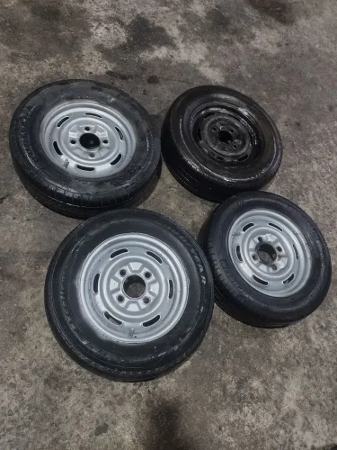 Jogo de roda aro 14 original Brasília Fusca pneu meia vida ZAP *