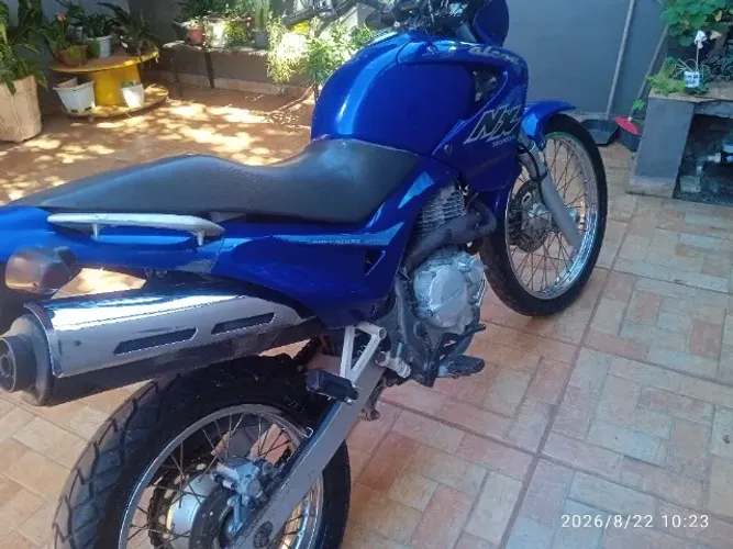 Honda NX 400 Falcon