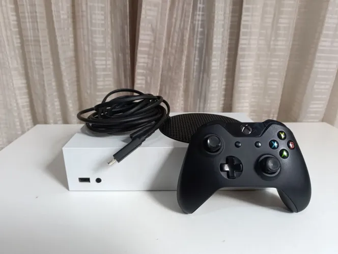 Xbox Séries S - 3 meses de garantia (18x no cartão de crédito)