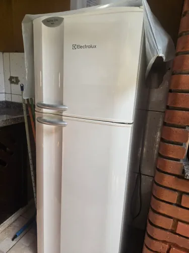 Geladeira Frost Free Eletrolux