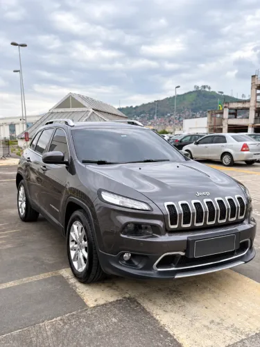 Jeep Cherokee Limited 3.2 4X4 V6 Aut. 2015