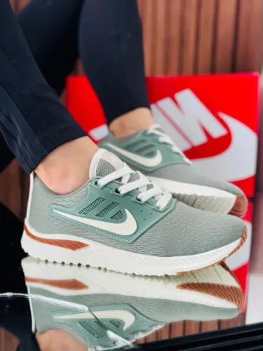 Tênis NK run swift feminino verde branco 