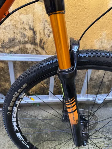 Bicicleta mountain bike