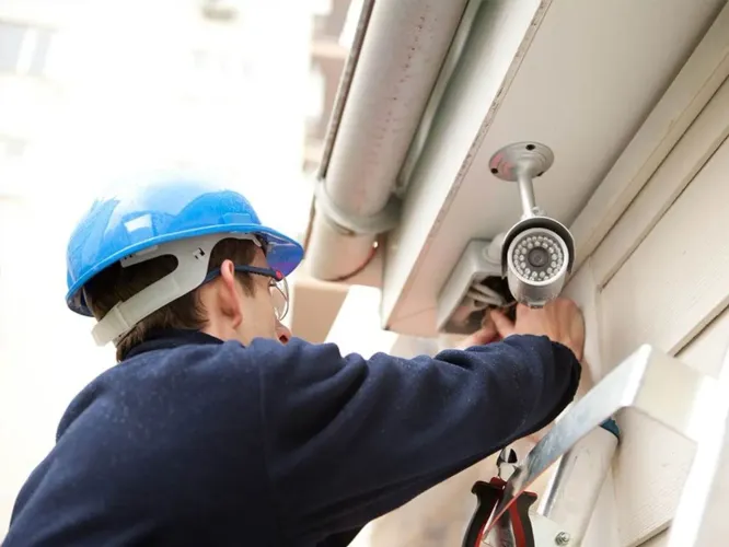 Precisa-se de técnico em sistema de segurança eletrônica 