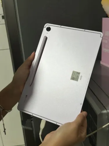 VENDO TABLET, Galaxy Tab S9 FE 128GB, em ótimo estado e pouco usado.