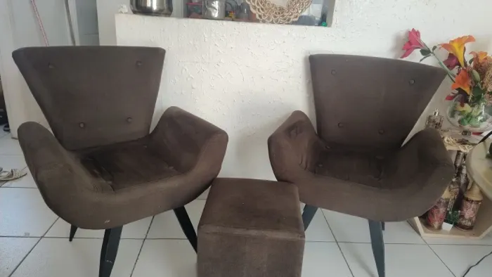Vendo duas poltronas 