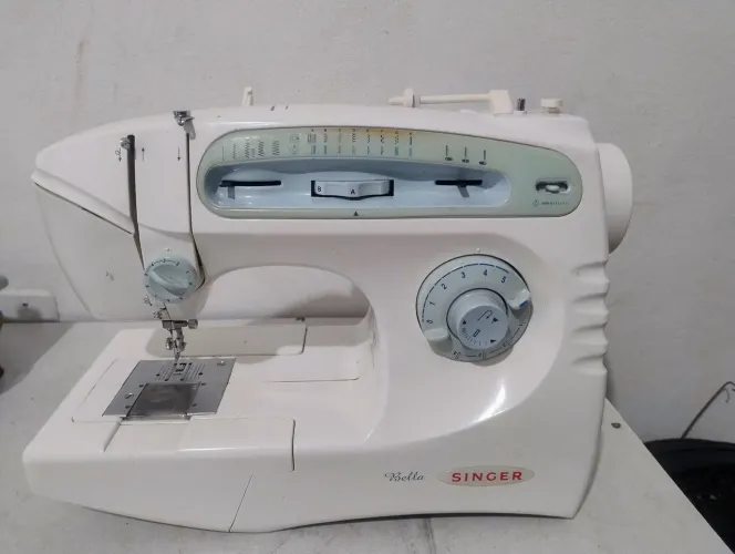 Máquina de costura Singer