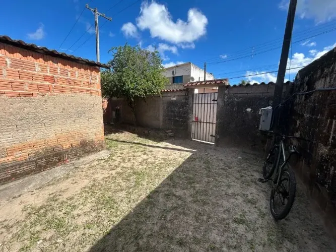 Casa a venda na cidade de iguape