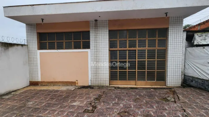 SALÃO COMERCIAL 195M²