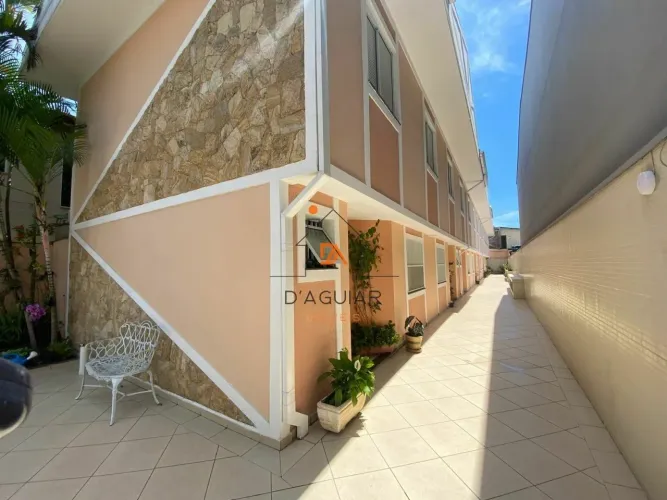 Casa de condomínio para alugar no bairro Vila Mazzei com 100 m² e 3 dormitórios/quartos