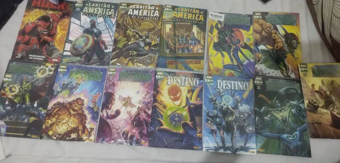 HQs Um mundo sob Destino + Capitão América
