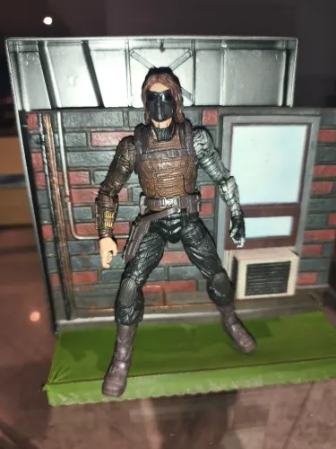 MARVEL LEGENDS/ BUCK