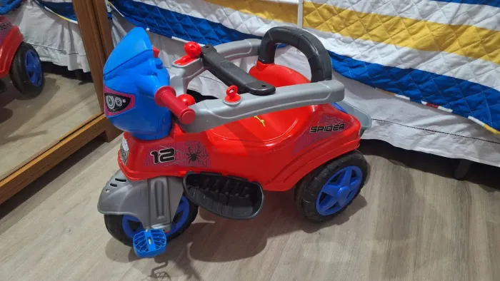 Triciclo/ velotrol/ Velocípede/ Carrinho de passeio