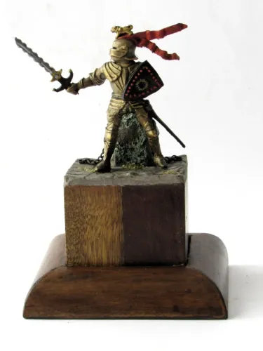 Cavaleiro Medieval Com Espada - Pintado À Mão