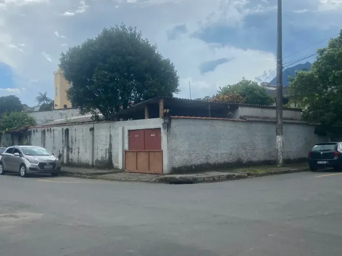 Casa para venda possui 159 metros quadrados com 3 quartos em Penedo - Itatiaia - RJ