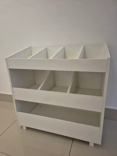 Móvel, estante, armário organizador de livros e brinquedos