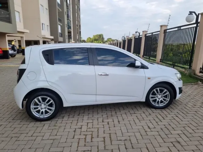 Chevrolet Sonic HB LTZ 1.6 16V Flexpower 5P Aut. 2014