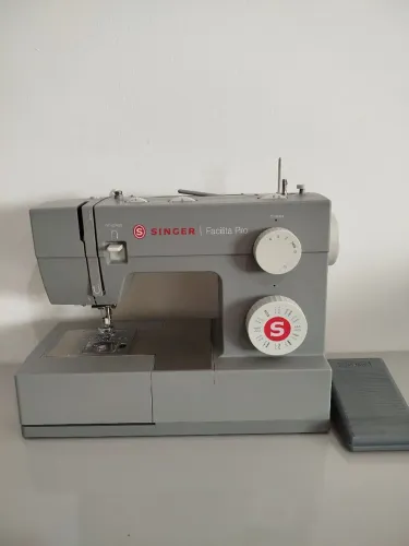 Máquina de costura Singer facilita pro HD4423