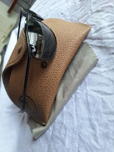 Óculos RAY-BAN com haste reta