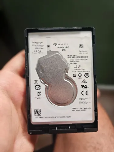 Disco Rígido Interno Seagate Mobile Hdd St2000lm007 2tb Branco (Pouco Usado)
