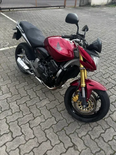 VENDO HORNET TODA ORIGINAL