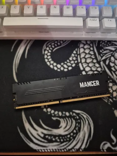 Memória ram 8gb ddr4 3200mhz Mancer (nunca usada)