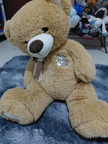 Urso de pelúcia bege