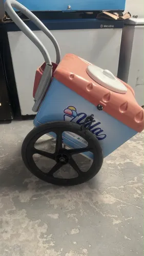 Carrinho de picolé novinho 