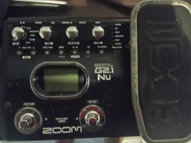 Pedaleira zoom