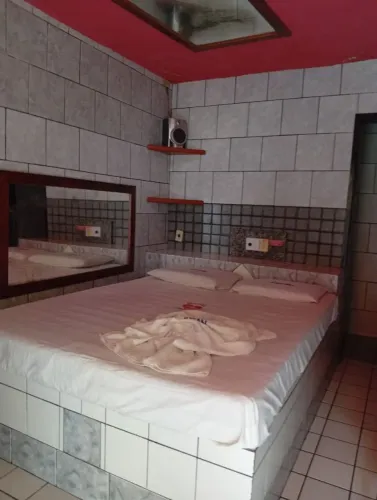 Vendo motel em pleno funcionamento