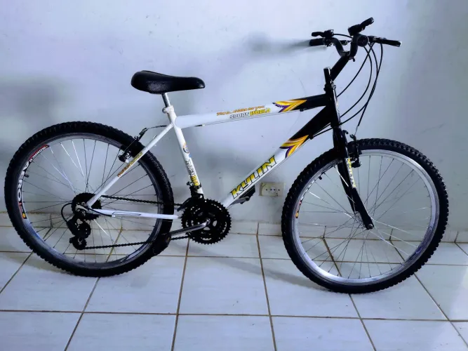 Bicicleta aro 26 aros aero cubos roletado