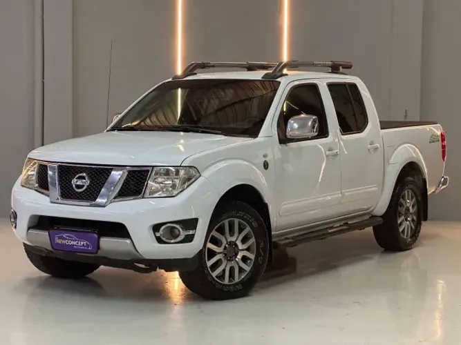 Nissan Frontier SL CD 4X4 2.5tb Diesel AUT 2013