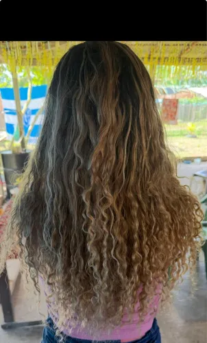 Vendo mega hair cacheados