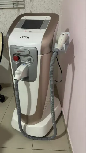 Aparelho HTM Light Pulse Luz Pulsada IPL Seminovo para Estética e Fotodepilação