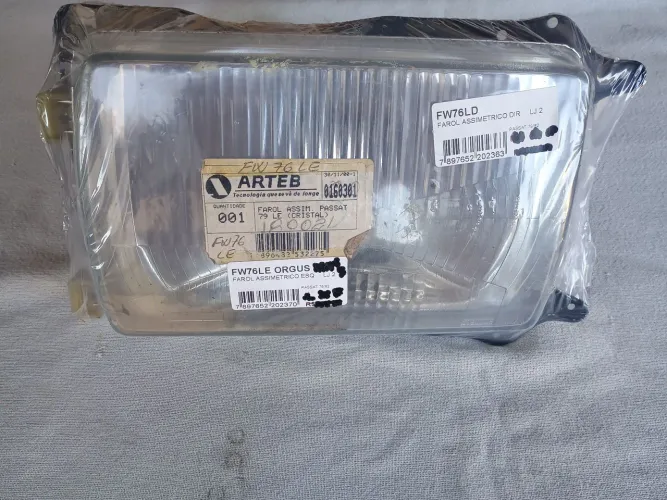 Farol dianteiro lado esquerdo VW Passat 79 82 orgus 