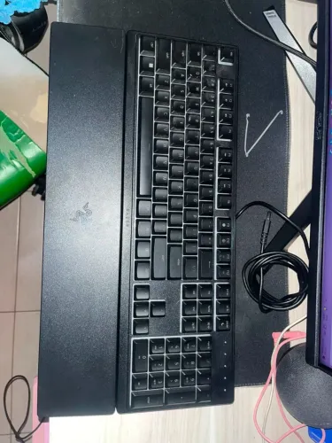 Teclado Gamer Razer Ornata V3 X Chroma RGB c/ Apoio de Pulso