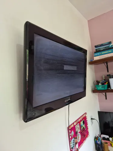 TELEVISÃO HBUSTER 32 POLEGADAS