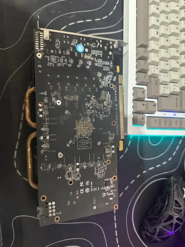 PLACA DE VÍDEO RX 580 2048SP PRATICAMENTE NOVA