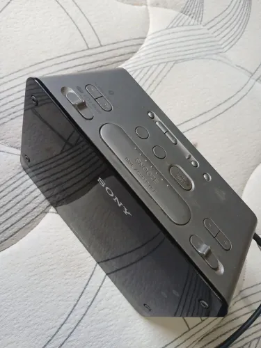 Rádio relógio Sony