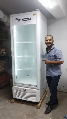 FREEZER VERTICAL TRIPLA AÇÃO 569 LITROS FRICON