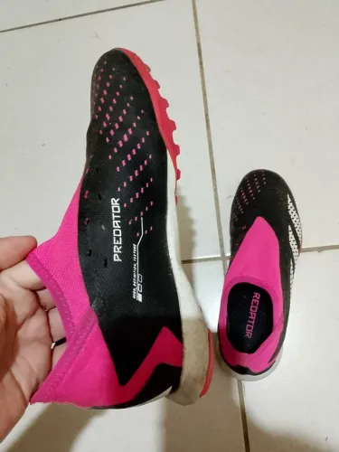 Chuteira Adidas Predator 